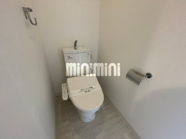 トイレ　別号室の写真です。
