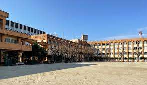 小学校　名古屋市立丸の内小学校（小学校）まで649m