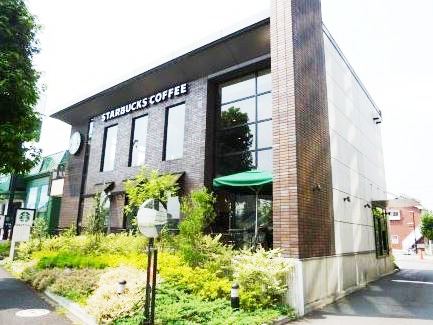 飲食店　スターバックス 用賀店（飲食店）まで661m