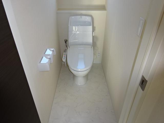 トイレ　シャワー付トイレ