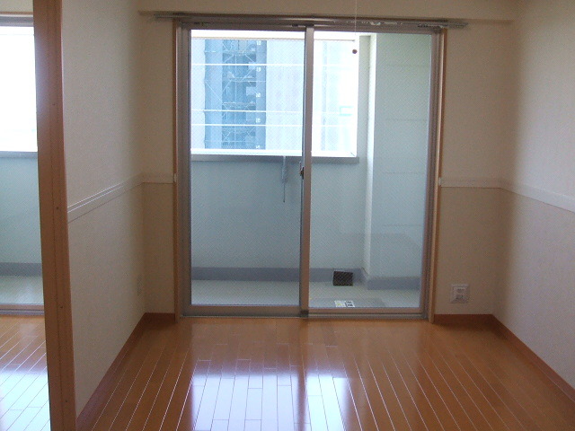 その他設備　ペット用のくぐりドアつき★別室参考写真※現状優先