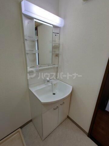 洗面設備　※角部屋参考写真