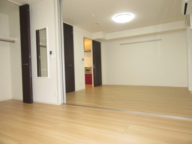 居室・リビング　別号室の写真となります