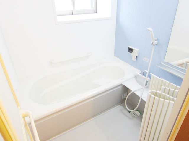 バス・シャワールーム　別室参考写真です