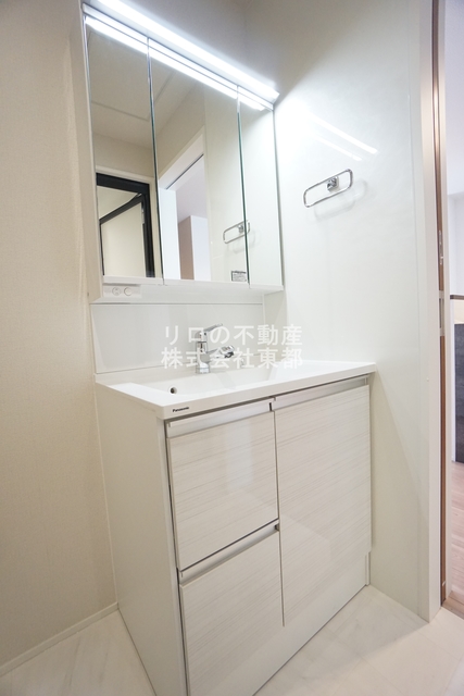 洗面設備　嬉しい洗髪洗面化粧台です♪