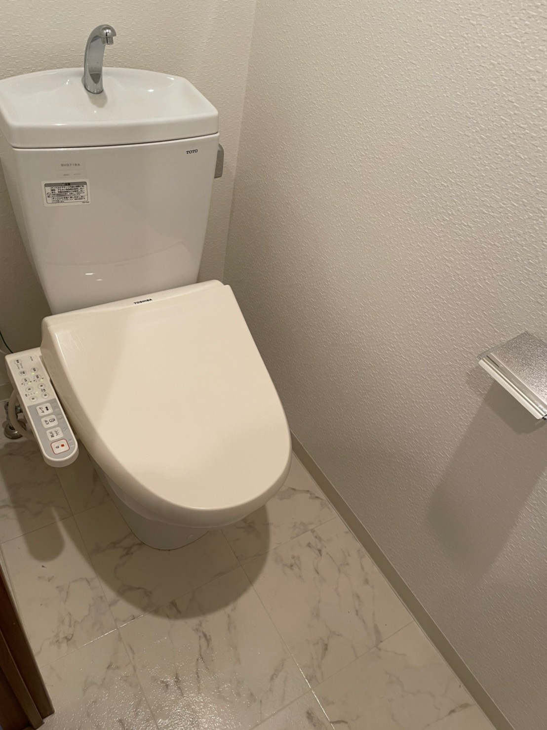 トイレ　※同タイプ・同モデルを使用