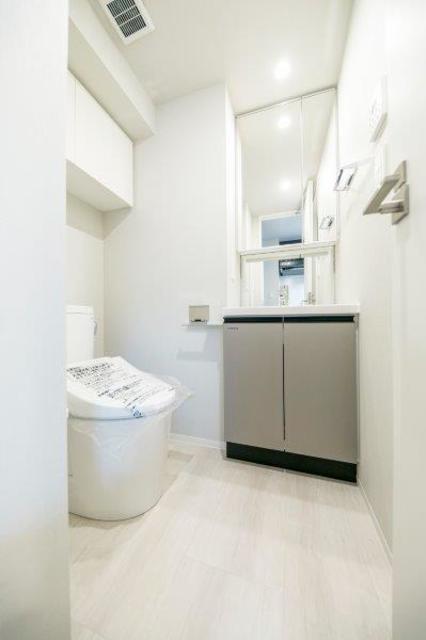洗面設備　※写真は同タイプ住戸です。
