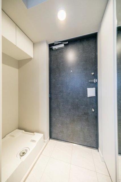 玄関　※写真は同タイプ住戸です。