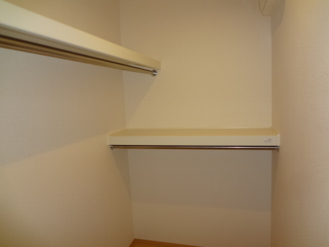 収納　ウォークインクローゼット