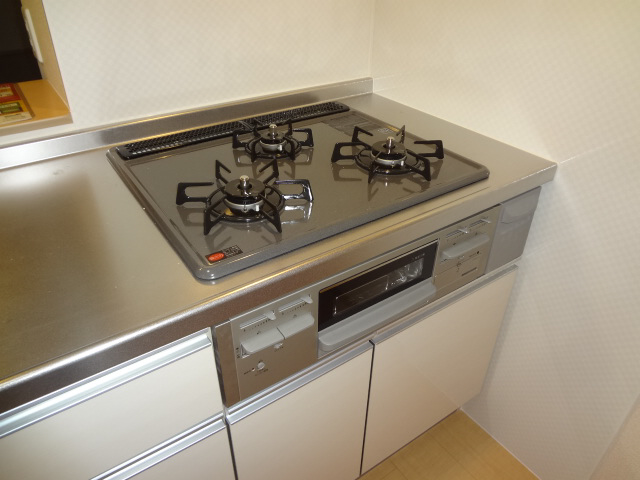 キッチン　３口ガスコンロ