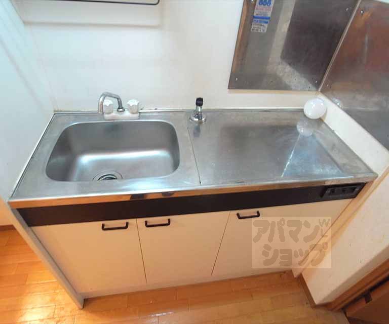 その他部屋・スペース　お料理もし易いサイズのキッチンが付いております。