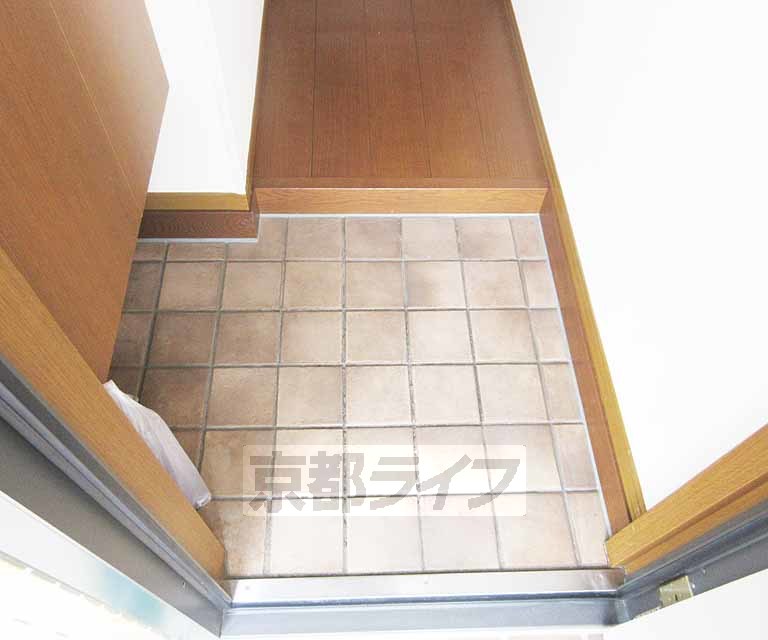 玄関　段差も少なめです。