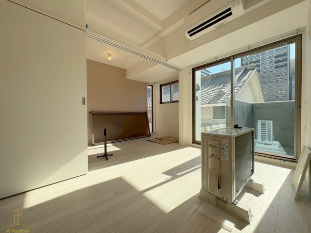 居室・リビング　セレニテ東梅田アリエ