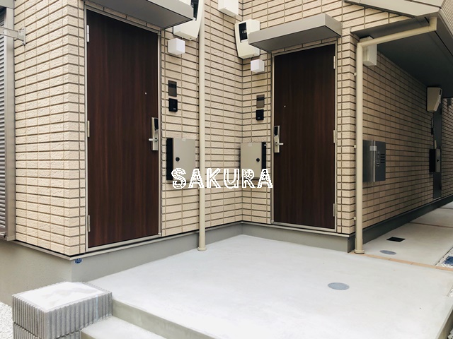 エントランス　お洒落な建物デザイン♪