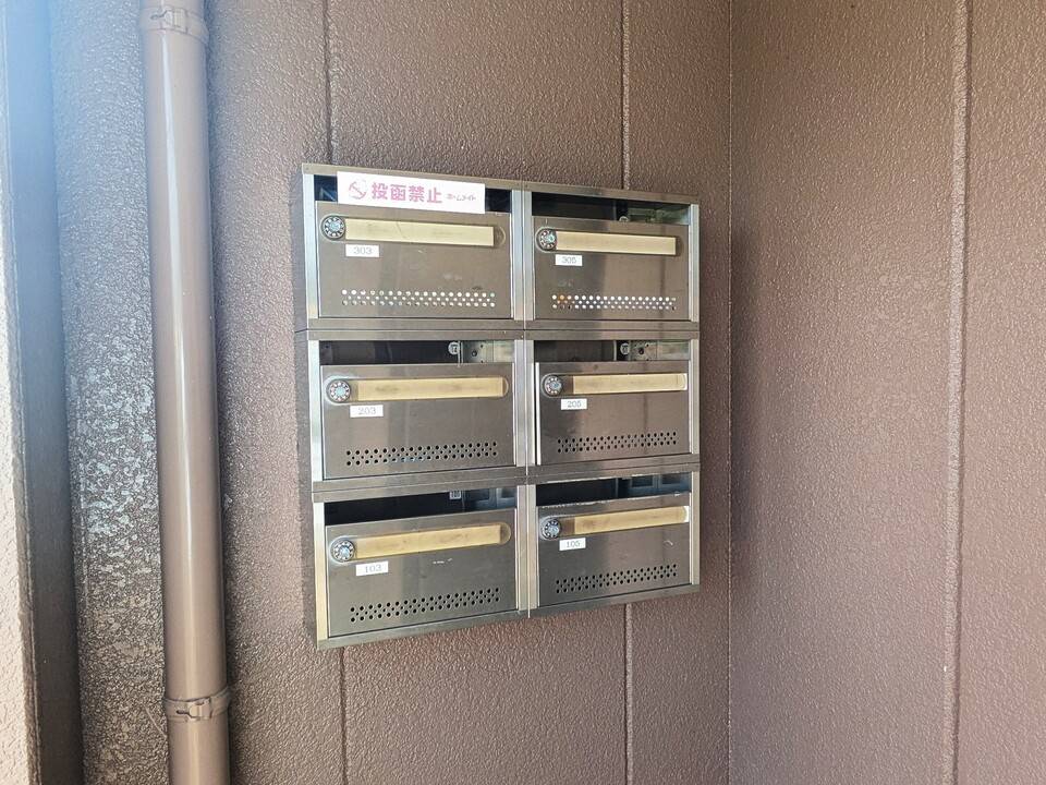 エントランス　メールBOX