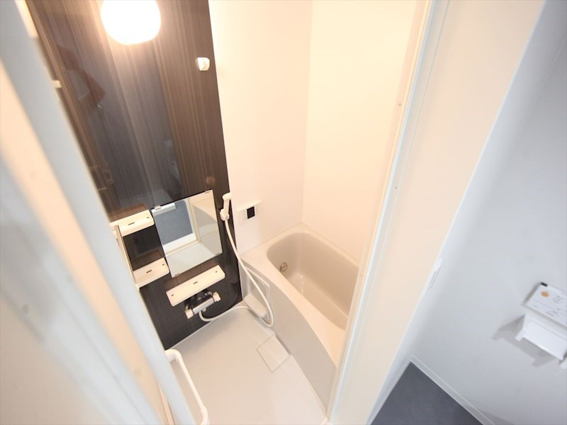 バス・シャワールーム　追い焚き・オートバス機能付お風呂