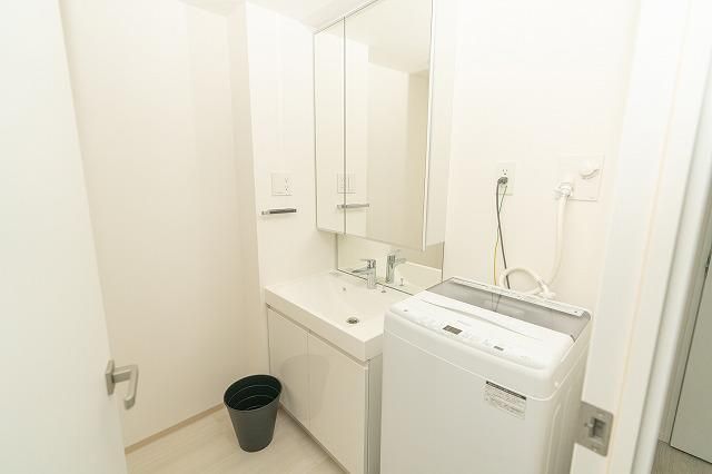 洗面設備　家具家電付きです　退去時に要撤去となります。