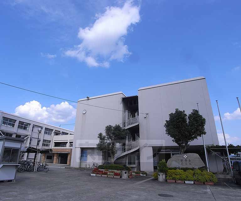 中学校　南桑中学校（中学校）まで1400m