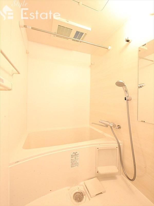 バス・シャワールーム　バスルーム