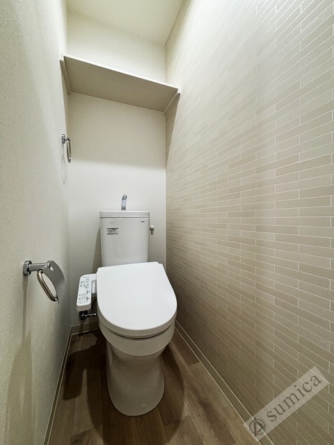 トイレ　温水洗浄便座