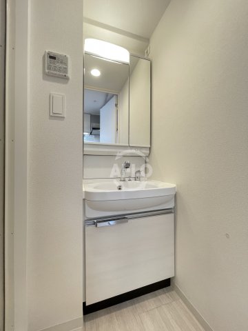 洗面設備　アドバンス大阪セレーノ　洗面台