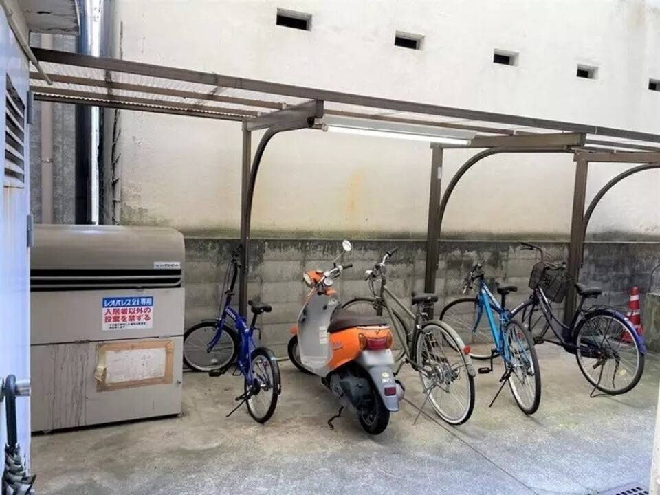 駐車場　駐輪場