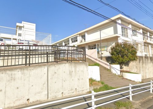 幼稚園・保育園　明石市立高丘西幼稚園（幼稚園・保育園）まで341m