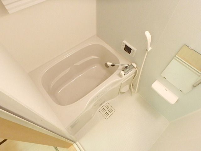 バス・シャワールーム　★追い焚き機能付きお風呂★