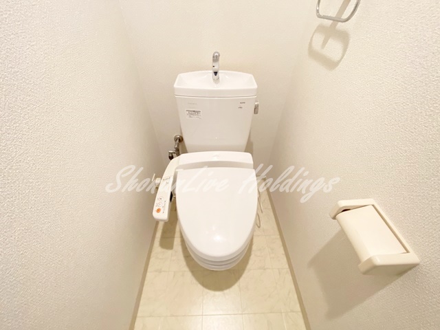 トイレ　温水洗浄便座付き♪