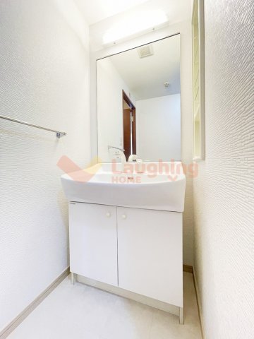 洗面設備　使いやすい洗面所です