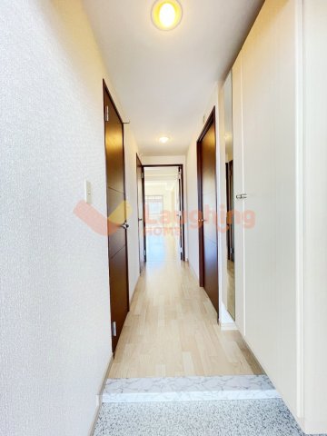 玄関　落ち着いた玄関です