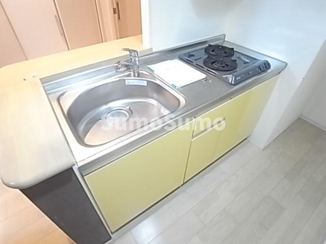 キッチン　コンパクトなキッチンで掃除もラクラク