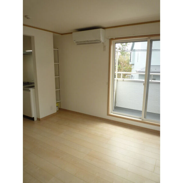 バルコニー　バルコニーあります