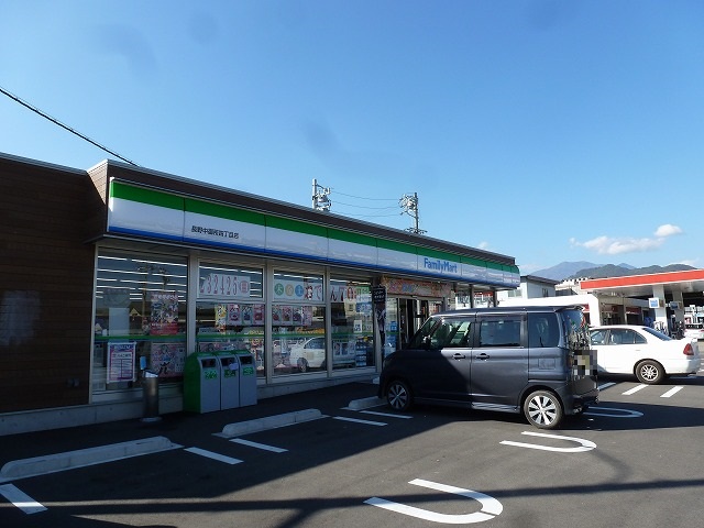 コンビニ　ファミリーマート 長野中御所四丁目店（コンビニ）まで330m