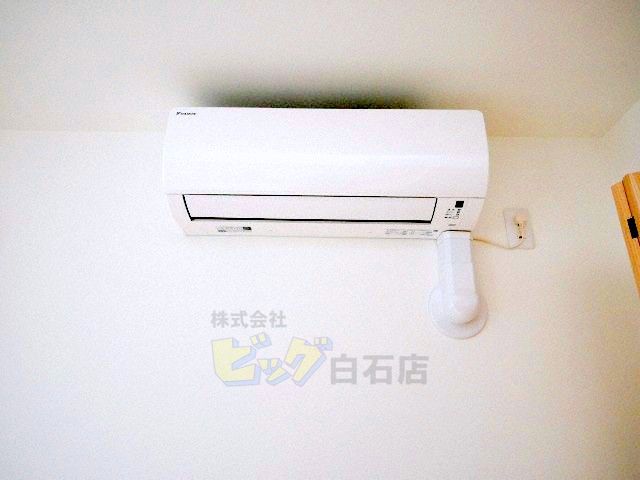 その他設備　夏も快適なエアコン付きです♪