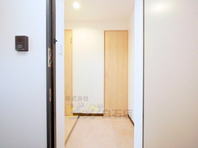 玄関　広々とした玄関です♪