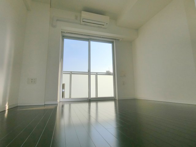 居室・リビング　メインステージ蒲田VIエグザ ※左右反転参照