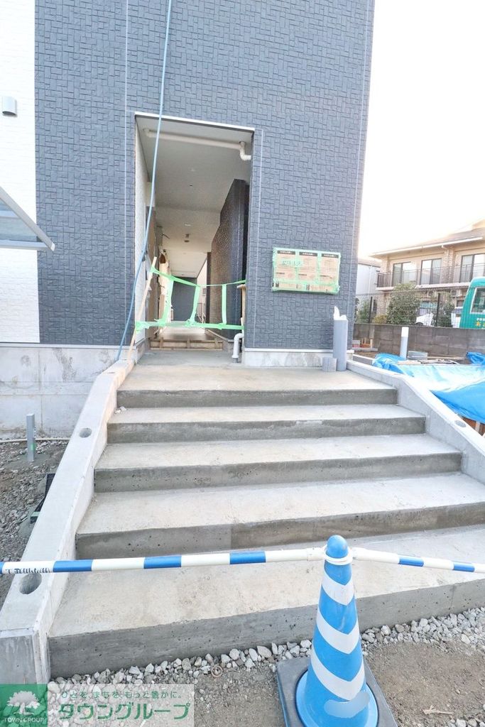 玄関　★オンライン内見対応可能★来店不要★タウンハウジング大和店★