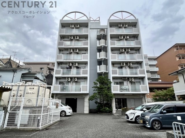 建物外観　オートロック・防犯カメラ付きで安心です！