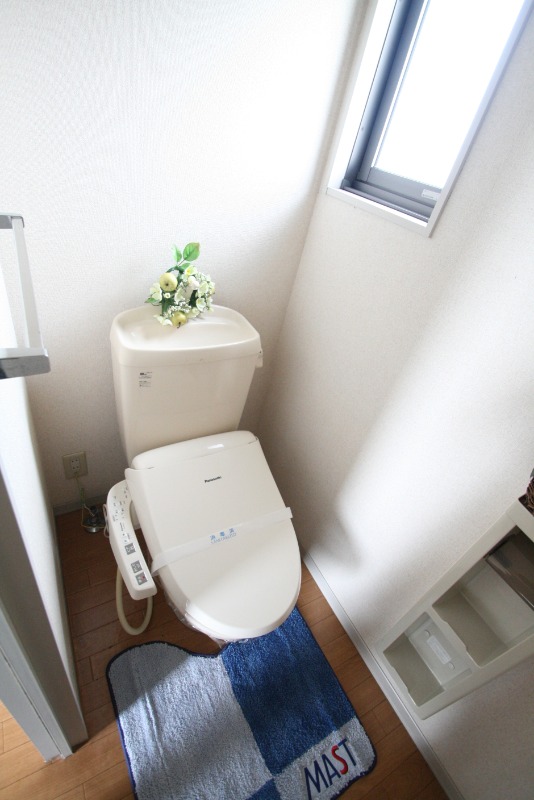 トイレ　備品はつきません