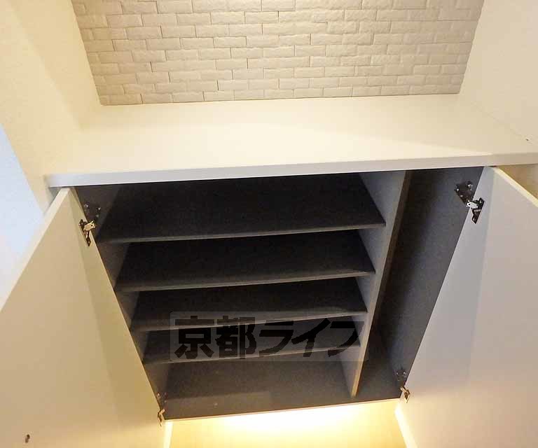 玄関　玄関ホールです