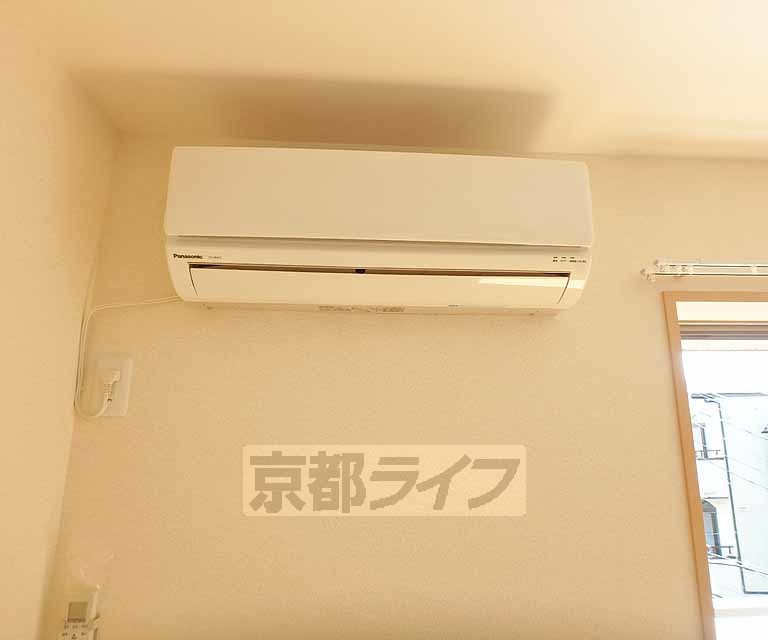 その他設備　真夏と真冬のお部屋を快適にしてくれます