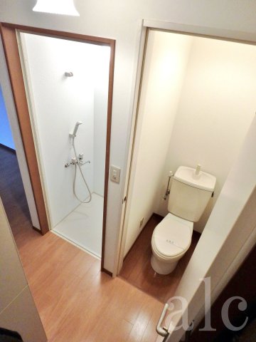 バス・シャワールーム　コンパクトで使いやすいシャワールームです