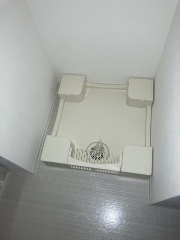 洗面設備　ゆったりとスペースのある洗面所