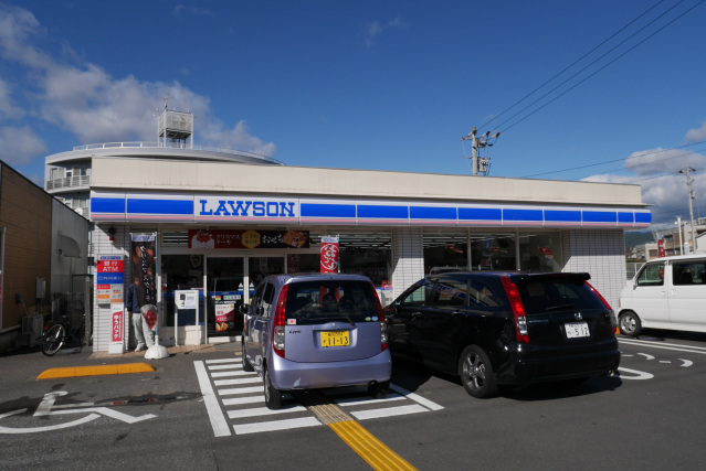 コンビニ　ローソン高知船岡店（コンビニ）まで467m