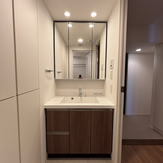 洗面設備　※写真は同タイプ住戸です。