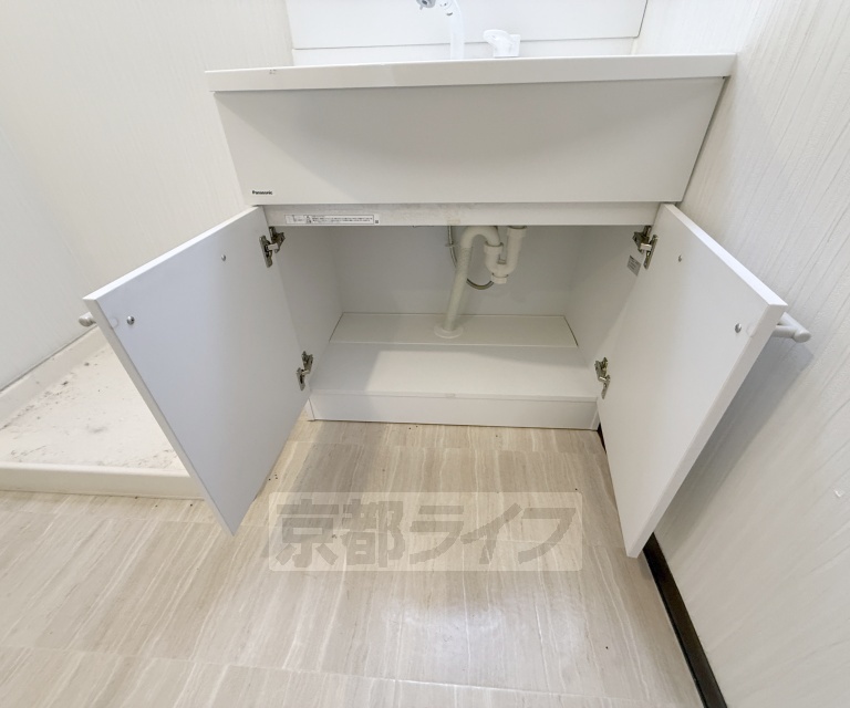 洗面設備　シャンドレついてます