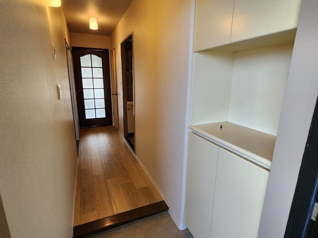 玄関　玄関スペース。シューズＢＯＸ。