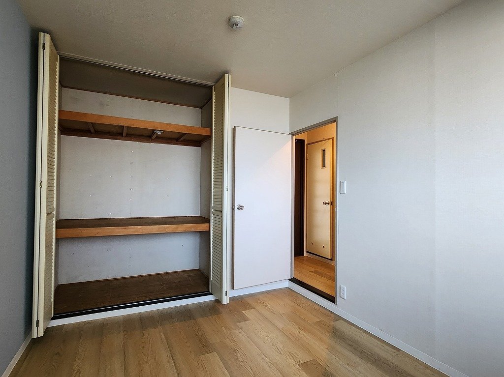 収納　収納各所にございます。