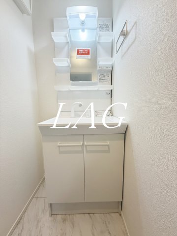 洗面設備　独立洗面台です。（同仕様設備です）